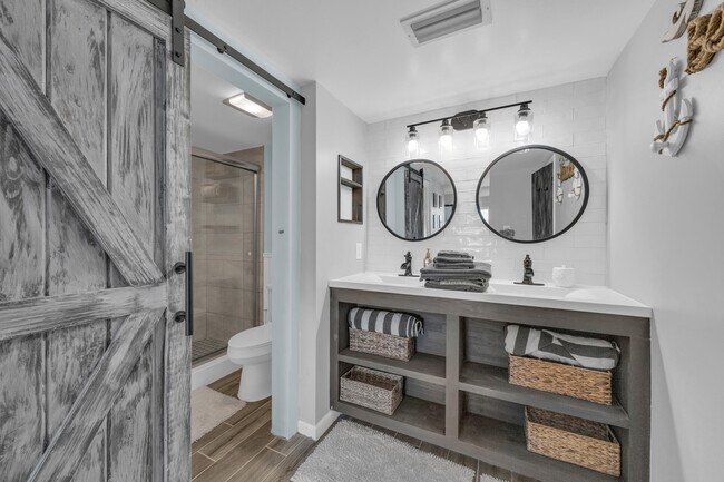 Building Photo - 2400 S Ocean Dr