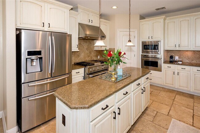 Building Photo - 2609 Old Hickory Cove