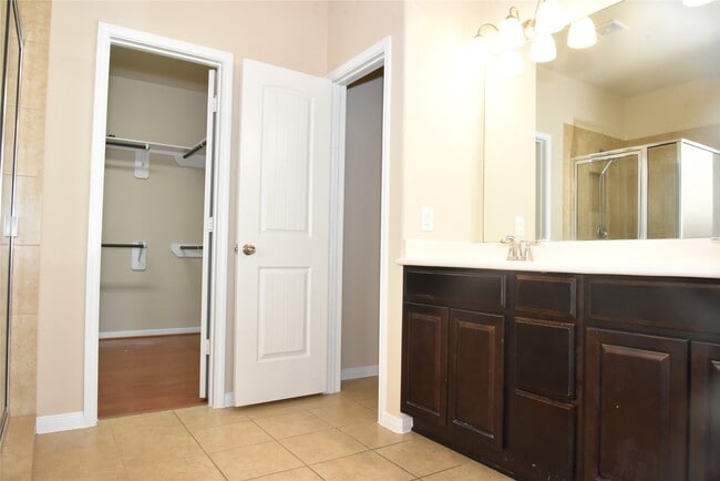 Building Photo - 13806 Wixford Trail