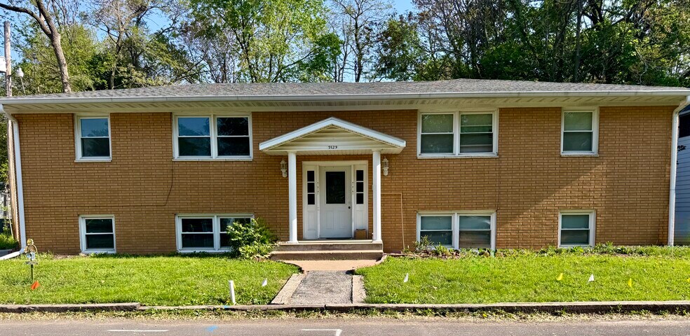 Primary Photo - 3529 12th Ave