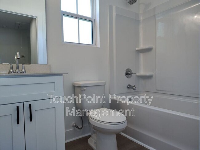 Building Photo - 1415 Arden Ave