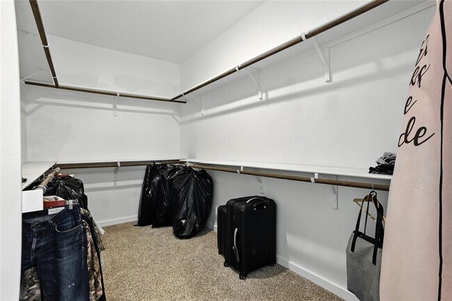 Building Photo - 2105 Suncup St