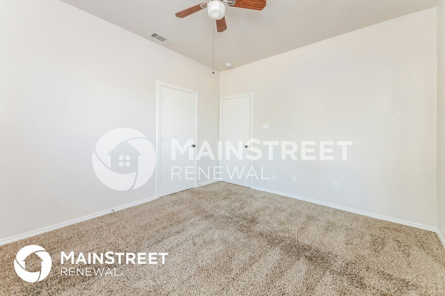 Building Photo - 2605 Silverthorne Dr