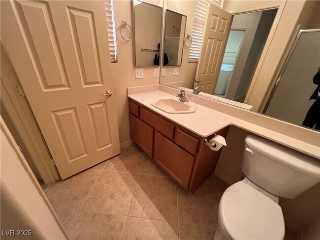 Building Photo - 5445 Progresso St