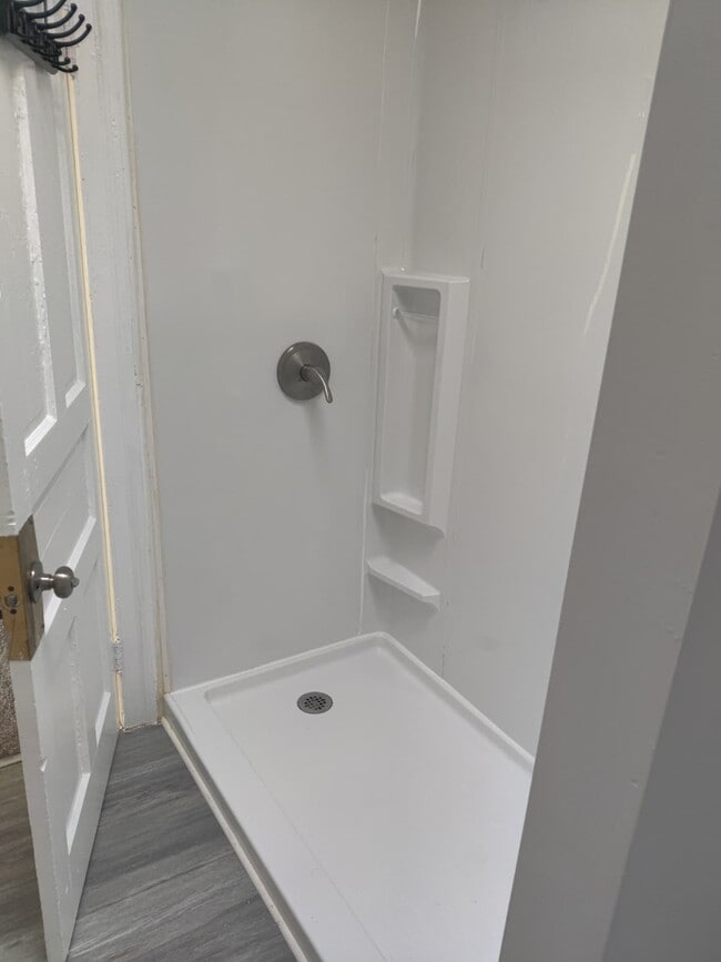 Building Photo - 127 E Coulter St