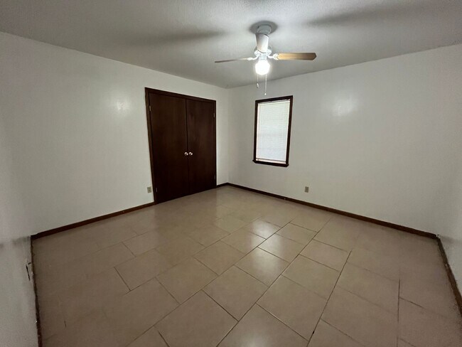 Building Photo - 3438 Ashurst Dr