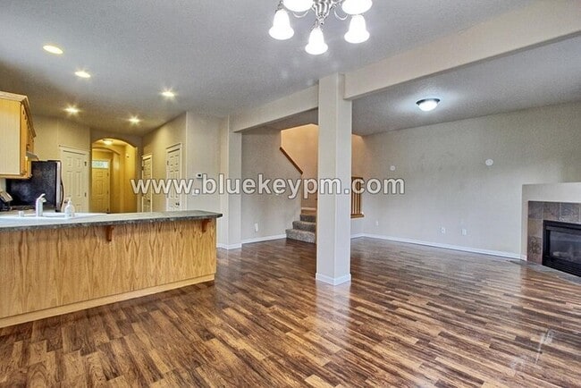 Building Photo - 3 Bed, 2.5 Bath Home in Salmon Creek Area