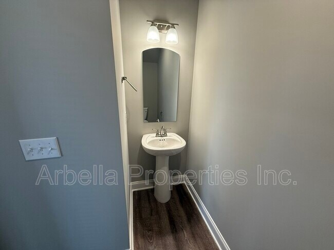 Building Photo - 127 Jess Corby Rd