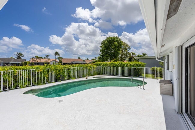 Building Photo - 9476 El Clair Ranch Rd