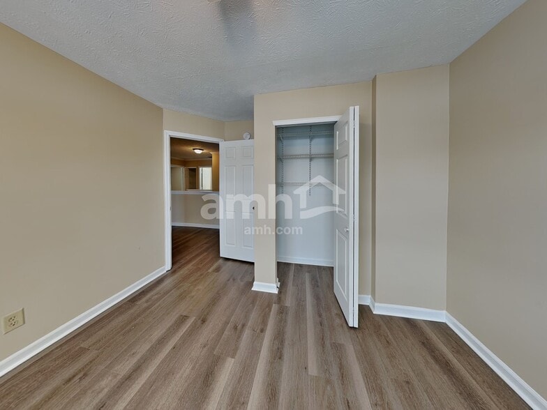 Building Photo - 8036 Chesterhill Way