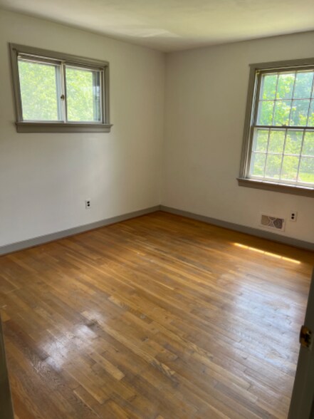 Building Photo - 1507 Westshire Ln