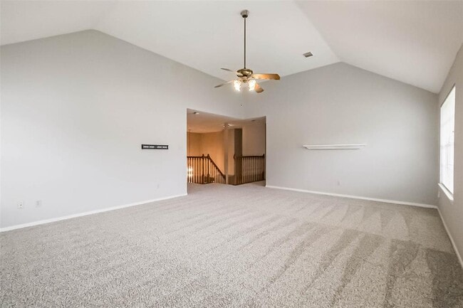 Building Photo - 10218 Hedge Way Dr