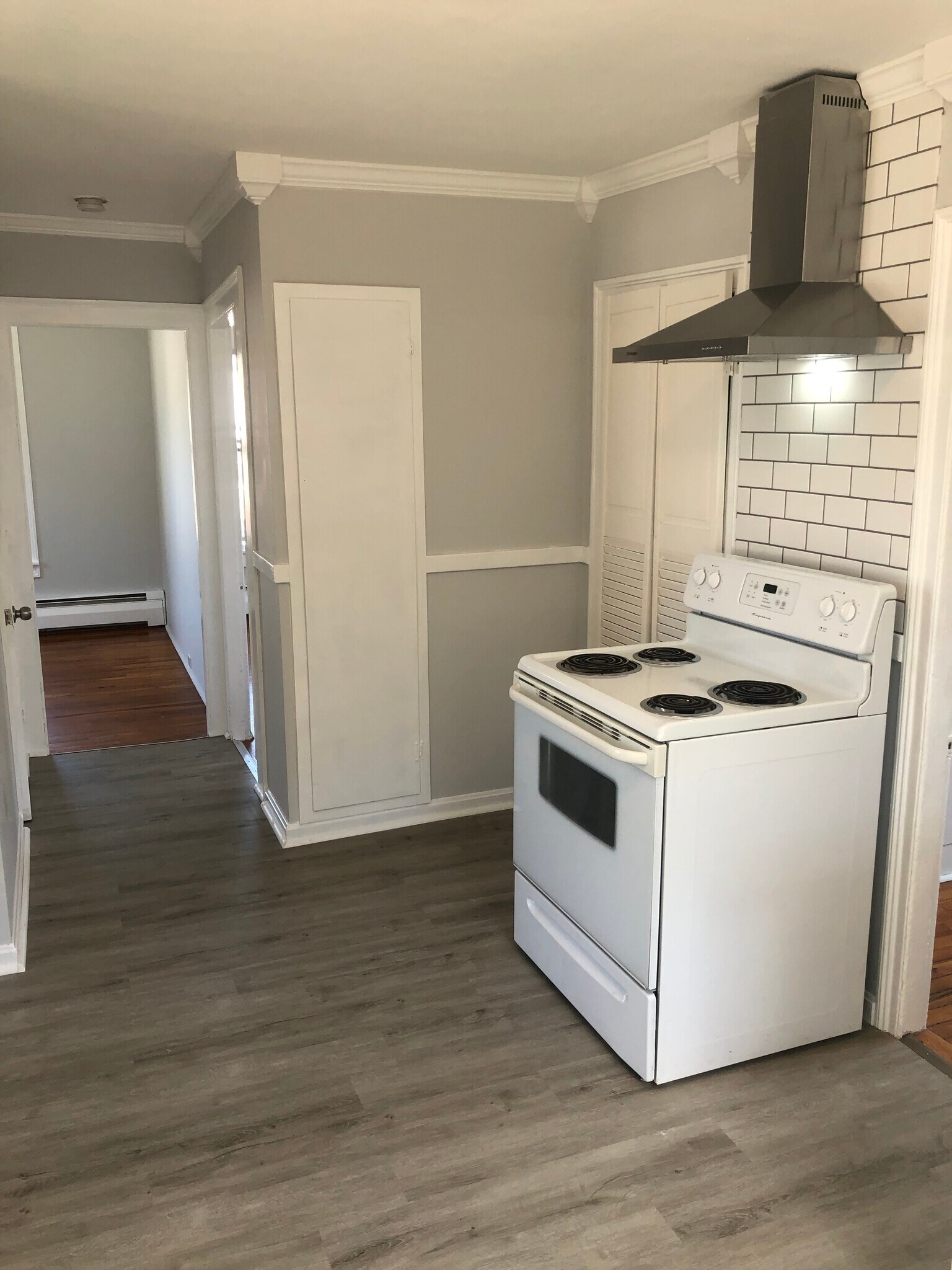 Renovated kitchen - 127 Front St