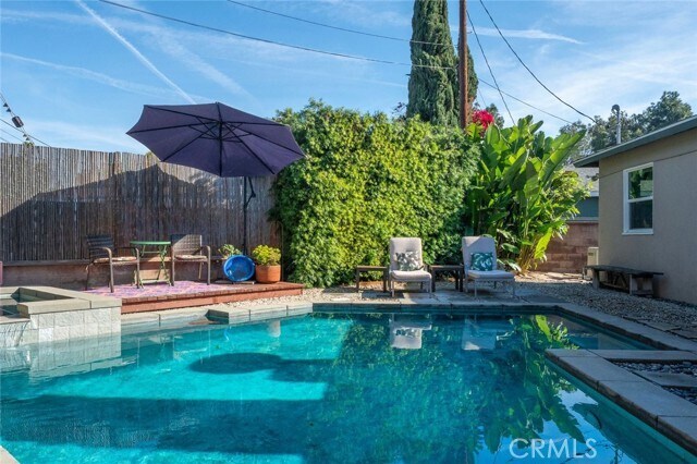 Building Photo - 12543 Hartland St