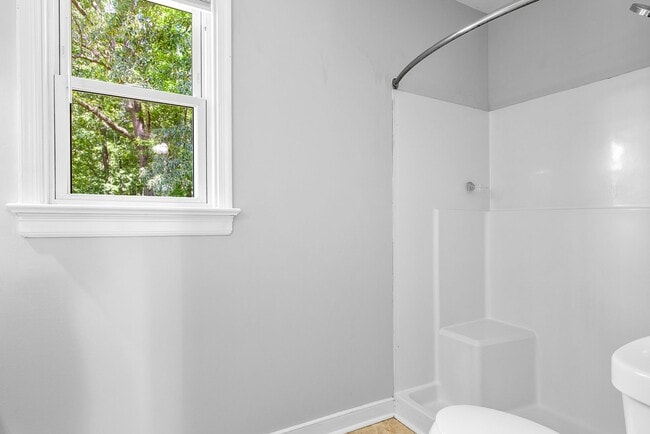 Building Photo - $2,500 / 3 br / 3 ba / 1,750 sqft