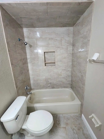 Building Photo - 5605 Struthers Ct