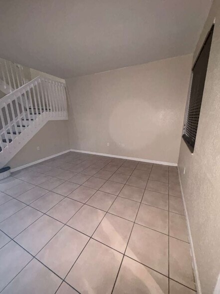 Building Photo - 2819 SE 15th Rd