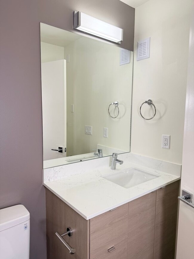 Building Photo - Brand New 3bd Townhome!