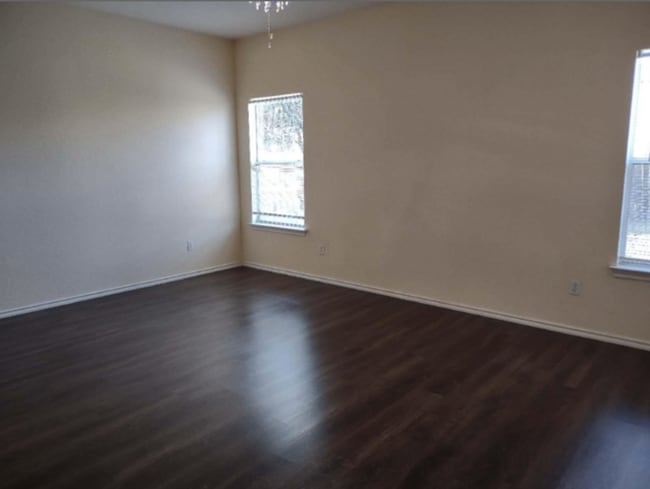 Building Photo - 18208 Maxa Dr