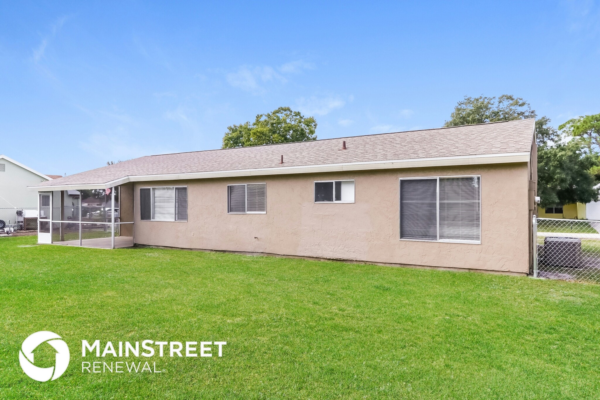 Building Photo - 349 SW Cherryhill Rd