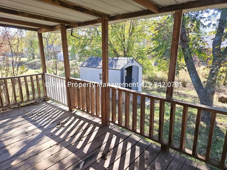 Building Photo - 705 J St