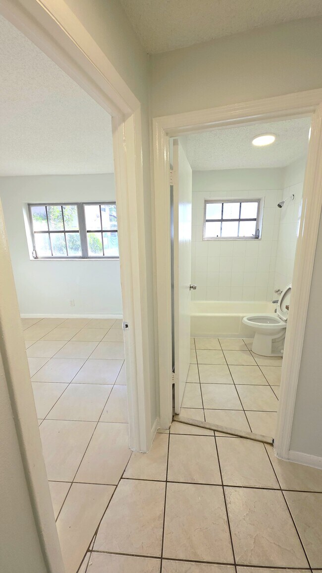 Building Photo - 3581-NPM