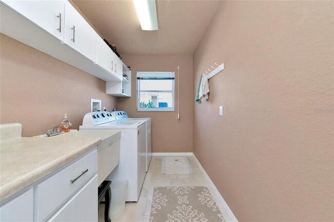 Building Photo - 15564 Ruston Cir