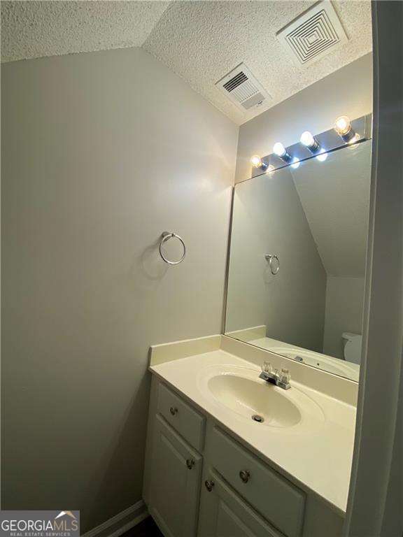 Building Photo - 9155 Nesbit Ferry Rd