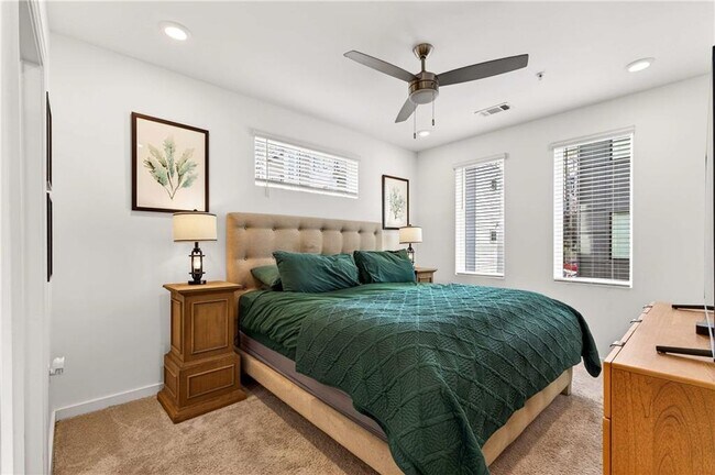 Building Photo - 377 Grant Cir SE