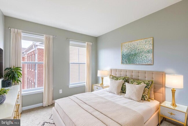 Building Photo - 9427 Canonbury Square