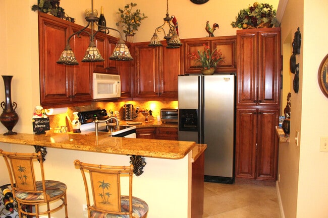 Building Photo - 10832 Stafford Cir N