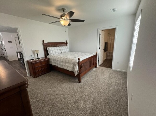 Building Photo - COMING SOON: BEAUTIFUL 3 BEDROOM / 2 BATHROOM HOUSE LOCATED IN JOPLIN MO WITH FENCED IN YARD!