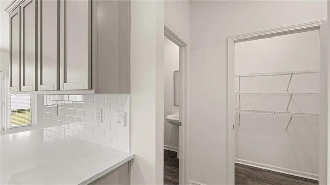 Building Photo - 317 Sound Cir
