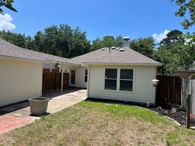 Building Photo - Eagle Springs Home Ready for Immediate Occupancy
