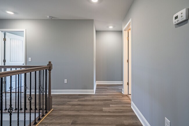 Building Photo - 281 Cypress Creek Dr NE