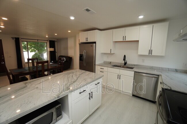 Building Photo - 5090 W 36th Ave