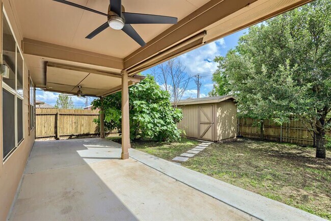 Building Photo - 12307 Waterford Run Way