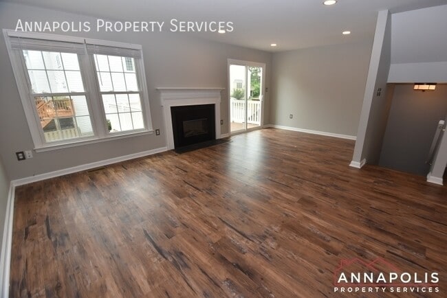 Building Photo - 2128 Colonel Way