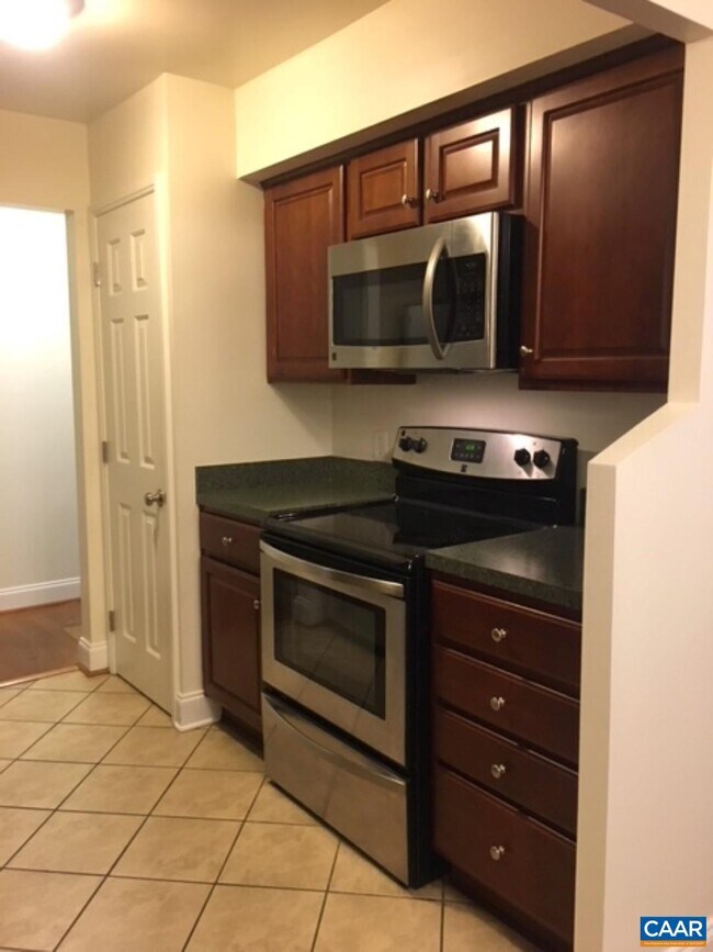 Building Photo - 102 Turtle Creek Rd