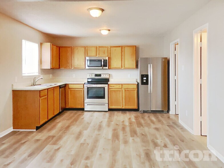 Building Photo - 6714 Waverhill Dr