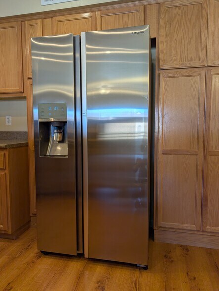 Showcase style fridge - 2631 E 15th St