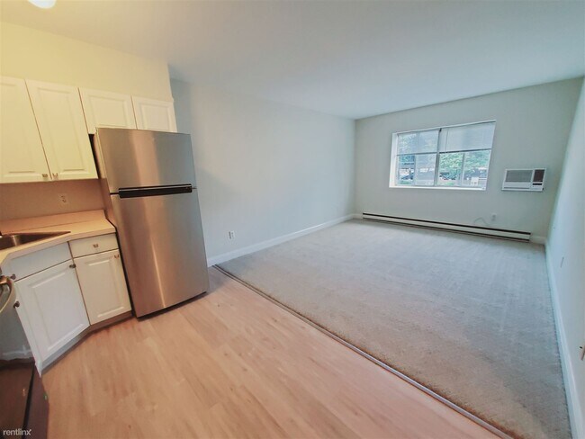 Building Photo - 1 br, 1 bath Condo - 27 Oak St Apt 12