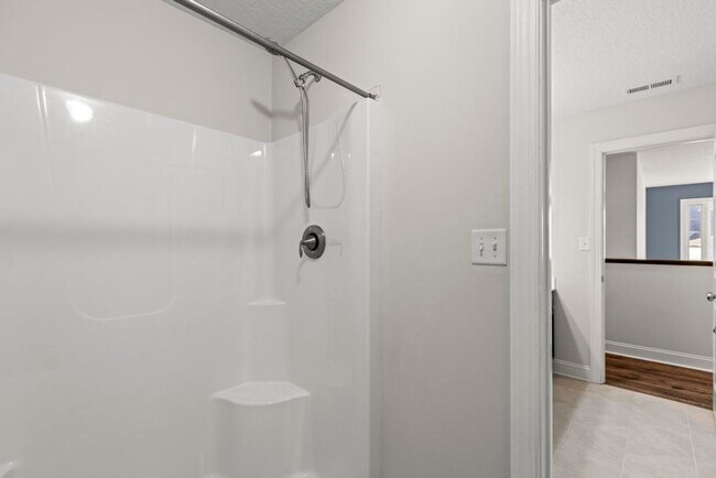 Building Photo - Gorgeous Home Offering Over 3000 HSF!