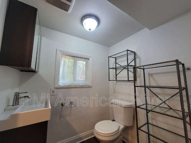 Building Photo - 4201 56th St
