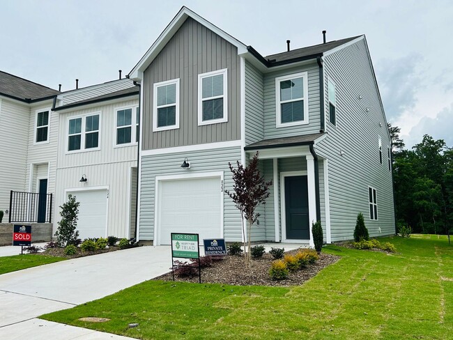 Building Photo - Stunning new end-unit 3 bedroom 2.5 bath townhouse in N High Point with attached garage.