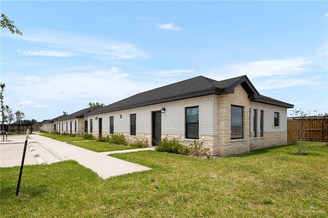 Building Photo - 530 S State Hwy 336