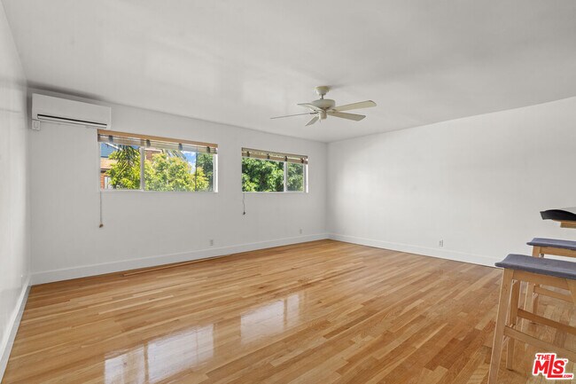 Building Photo - 511 Rialto Ave