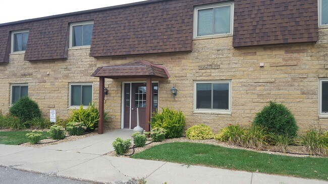 Building Photo - 601 Pfau St