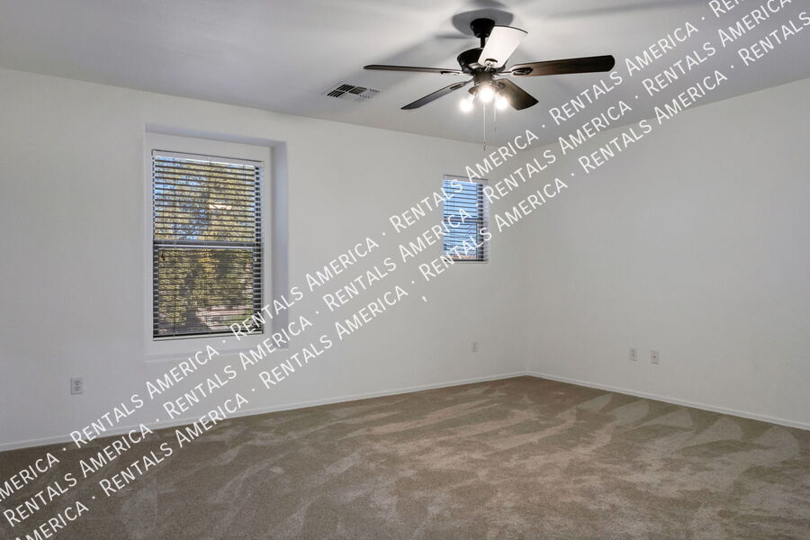 Building Photo - 1300 S Loback Ln