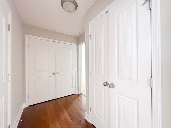 Building Photo - Pet-Friendly One-Level Home with Fenced Yard, Garage & Stainless Steel Appliances